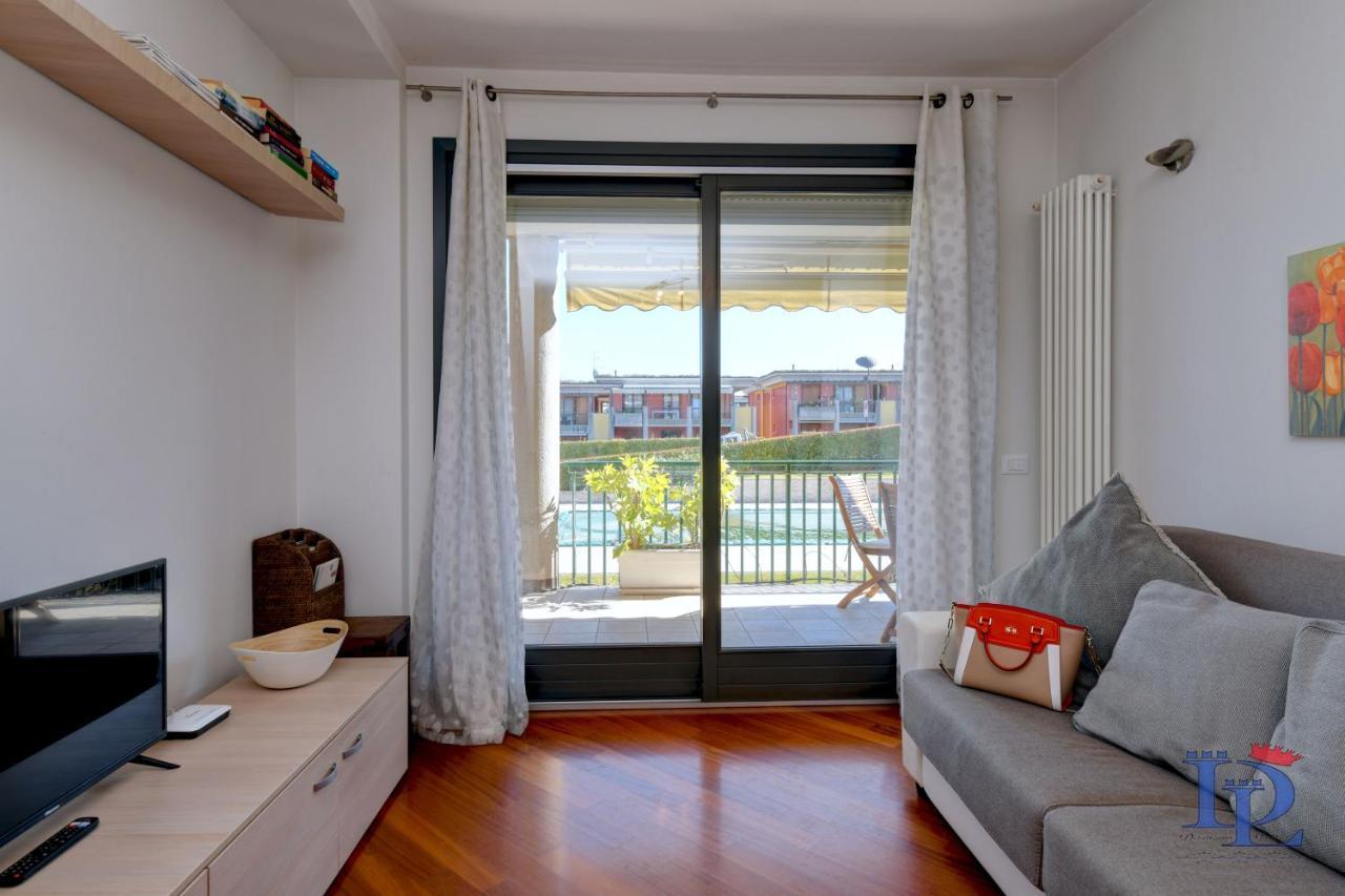 Desenzanoloft Official Partner Marriott Homes & Villas -Butterfly And 5 Pools Family Apartment Desenzano del Garda Exterior foto