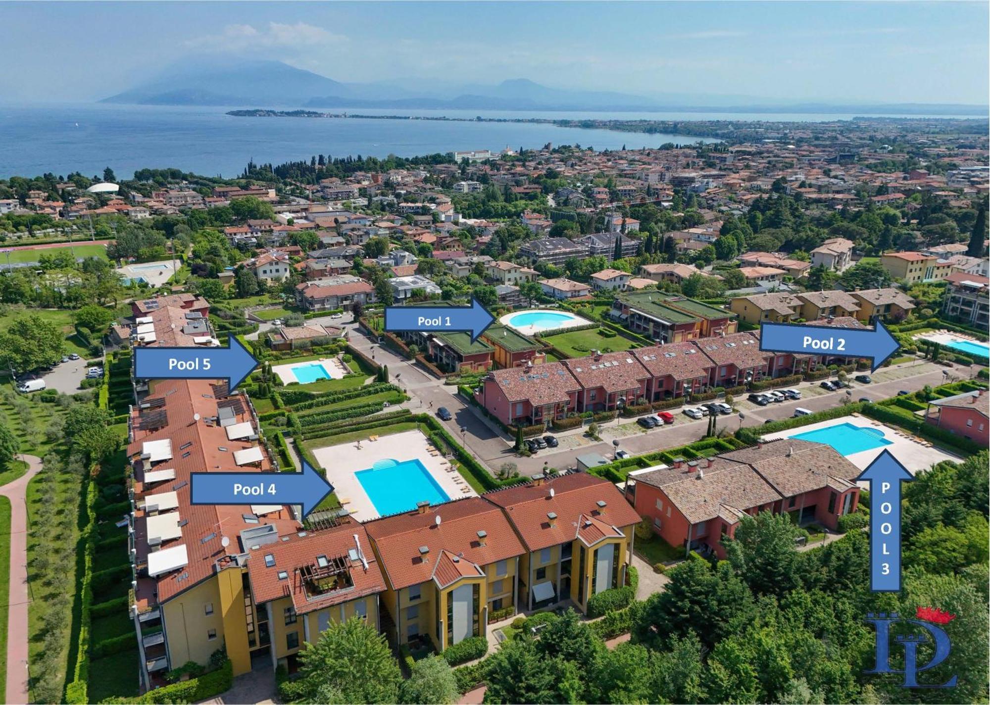 Desenzanoloft Official Partner Marriott Homes & Villas -Butterfly And 5 Pools Family Apartment Desenzano del Garda Exterior foto