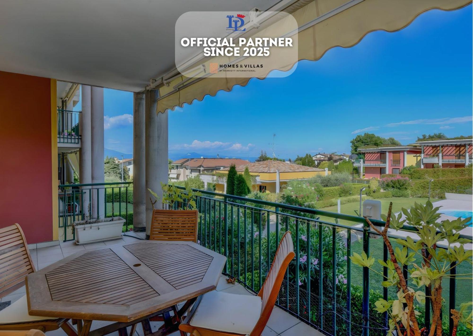 Desenzanoloft Official Partner Marriott Homes & Villas -Butterfly And 5 Pools Family Apartment Desenzano del Garda Exterior foto
